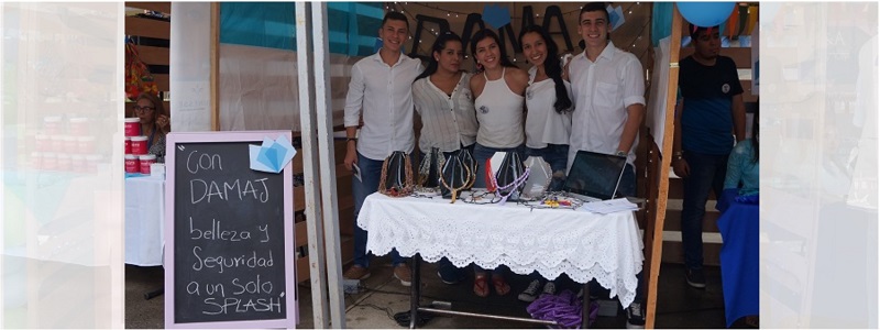 Con la participación de 115 estudiantes distribuidos en 32 equipos se cumplió la Feria de Emprendimiento Zona E.